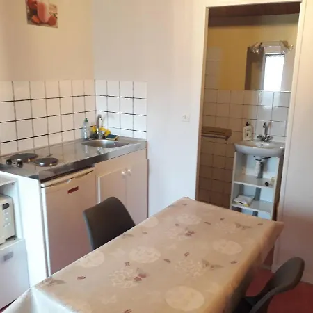 Charming Furnished Studio Casa vacanze